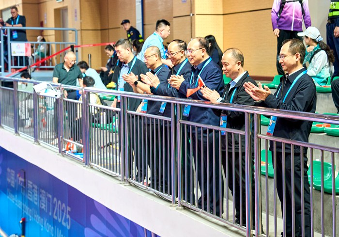 微信图片_2025-12-08_183824_421.jpg