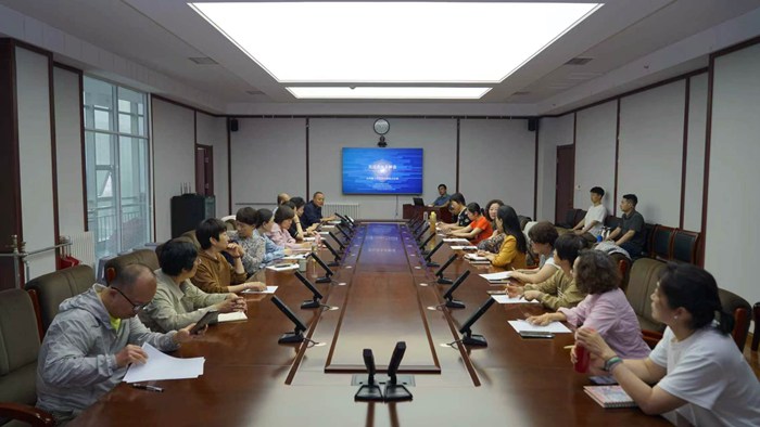 1-图为讲座现场.jpg